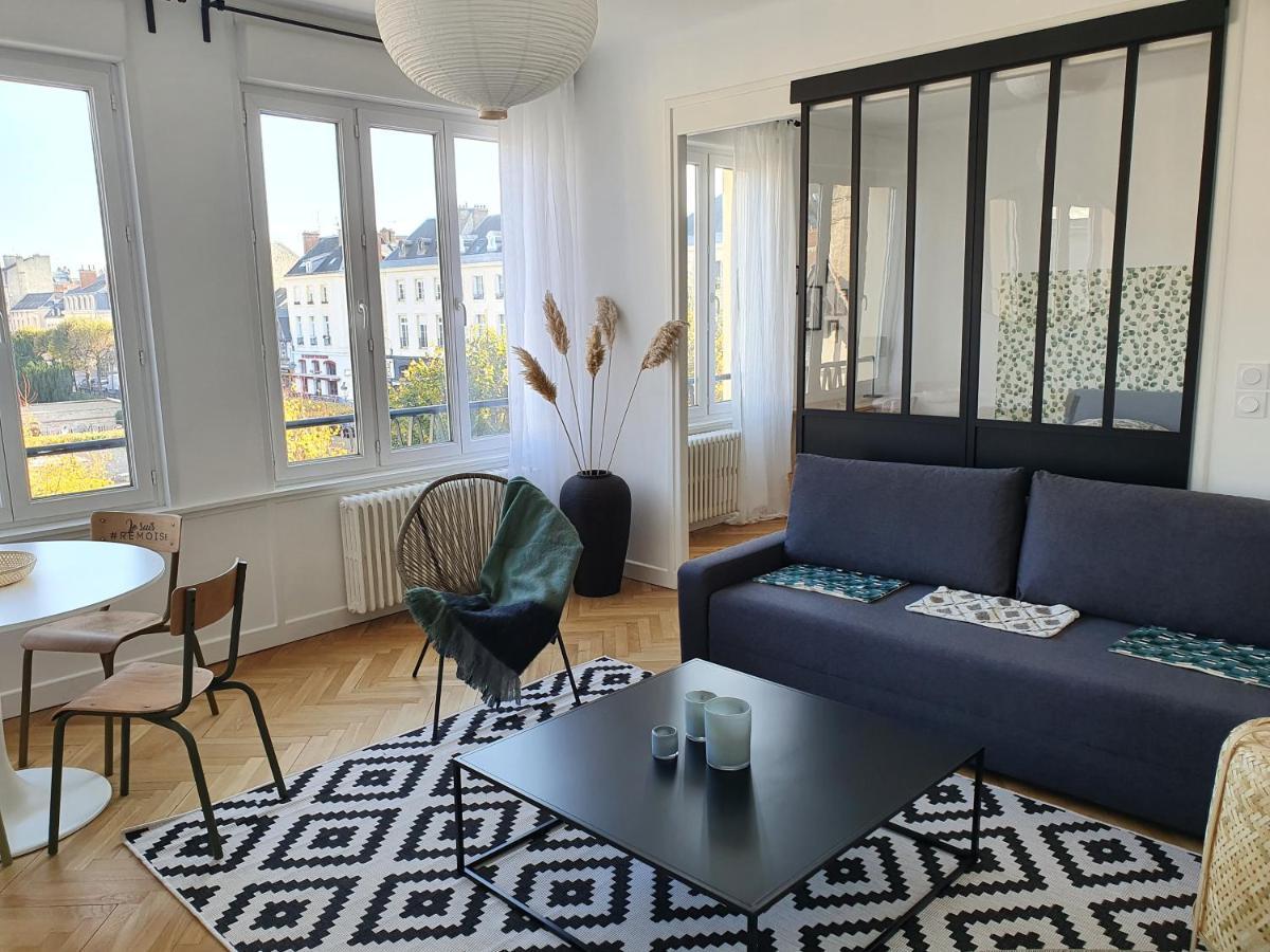 Suite Forum Vue Imprenable Reims Eksteriør bilde
